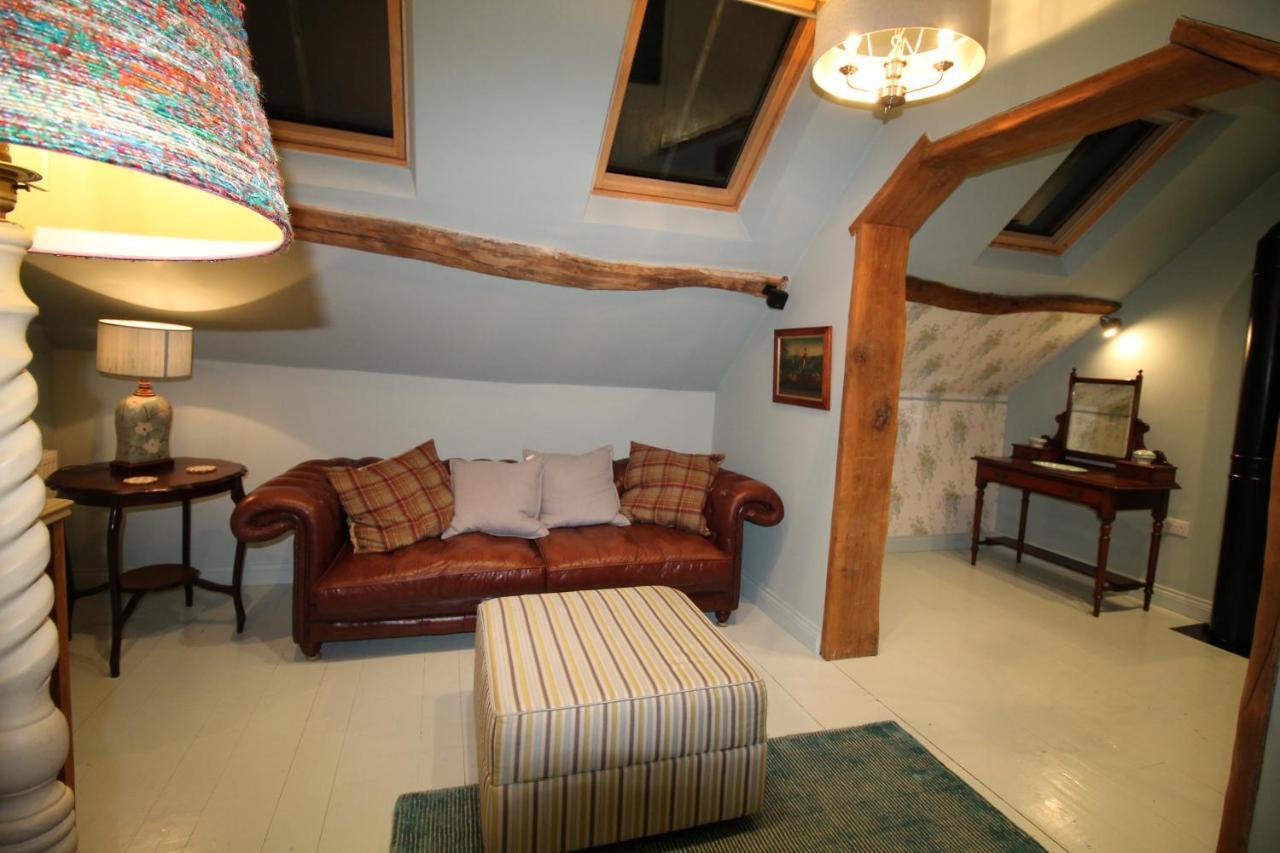 Вилла The Coach House Уитби Экстерьер фото