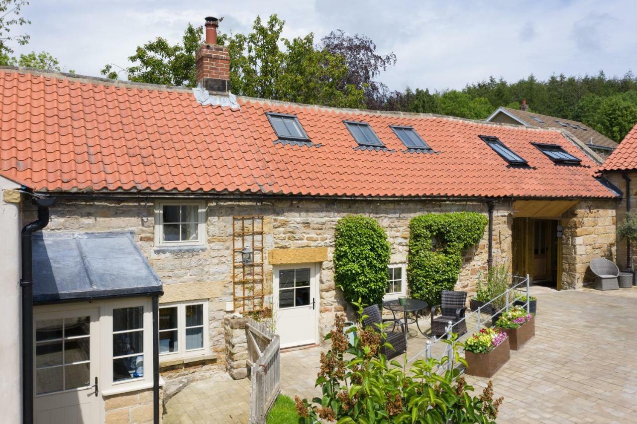 Вилла The Coach House Уитби Экстерьер фото